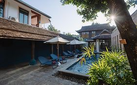 Lunar Mansion Hotel